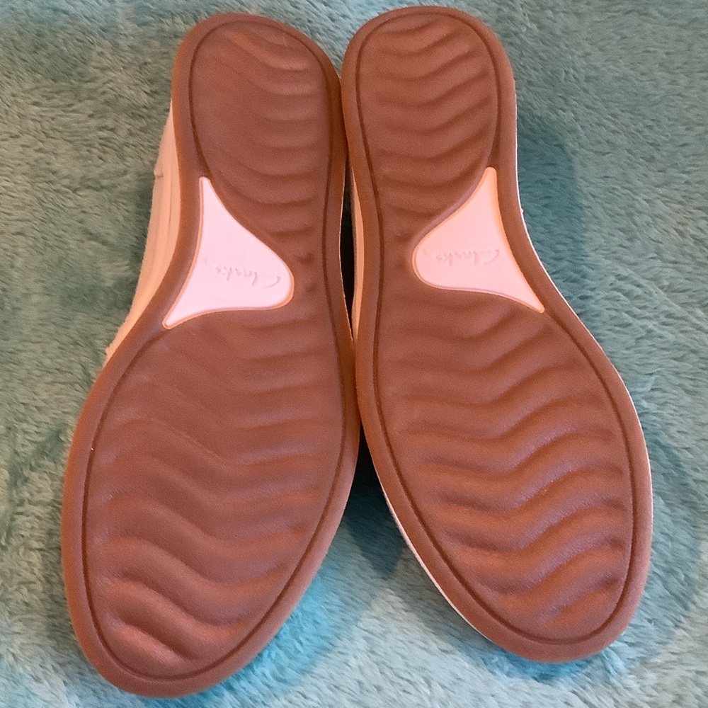 Clarks Women's Beige Cloudsteppers Loafers NWOT Size 6.5 - Picture 11 of 12